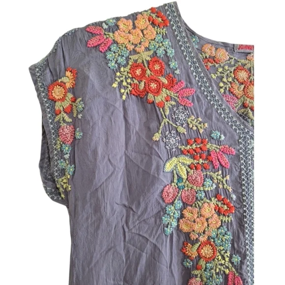 Johnny Was Heidi Boho Embroidered Tunic Medium Graphite Gray Floral Flowers - Picture 6 of 11